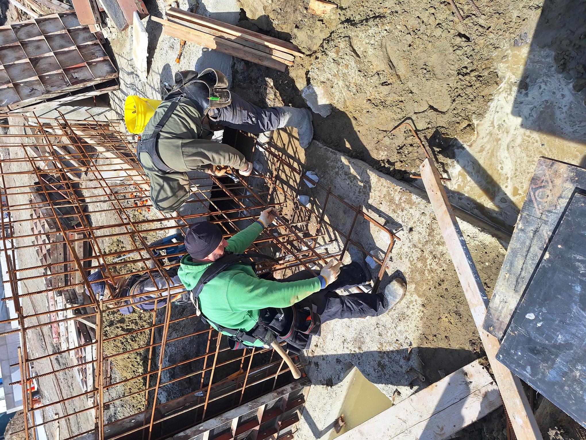 Rebar preparation before concrete placement
